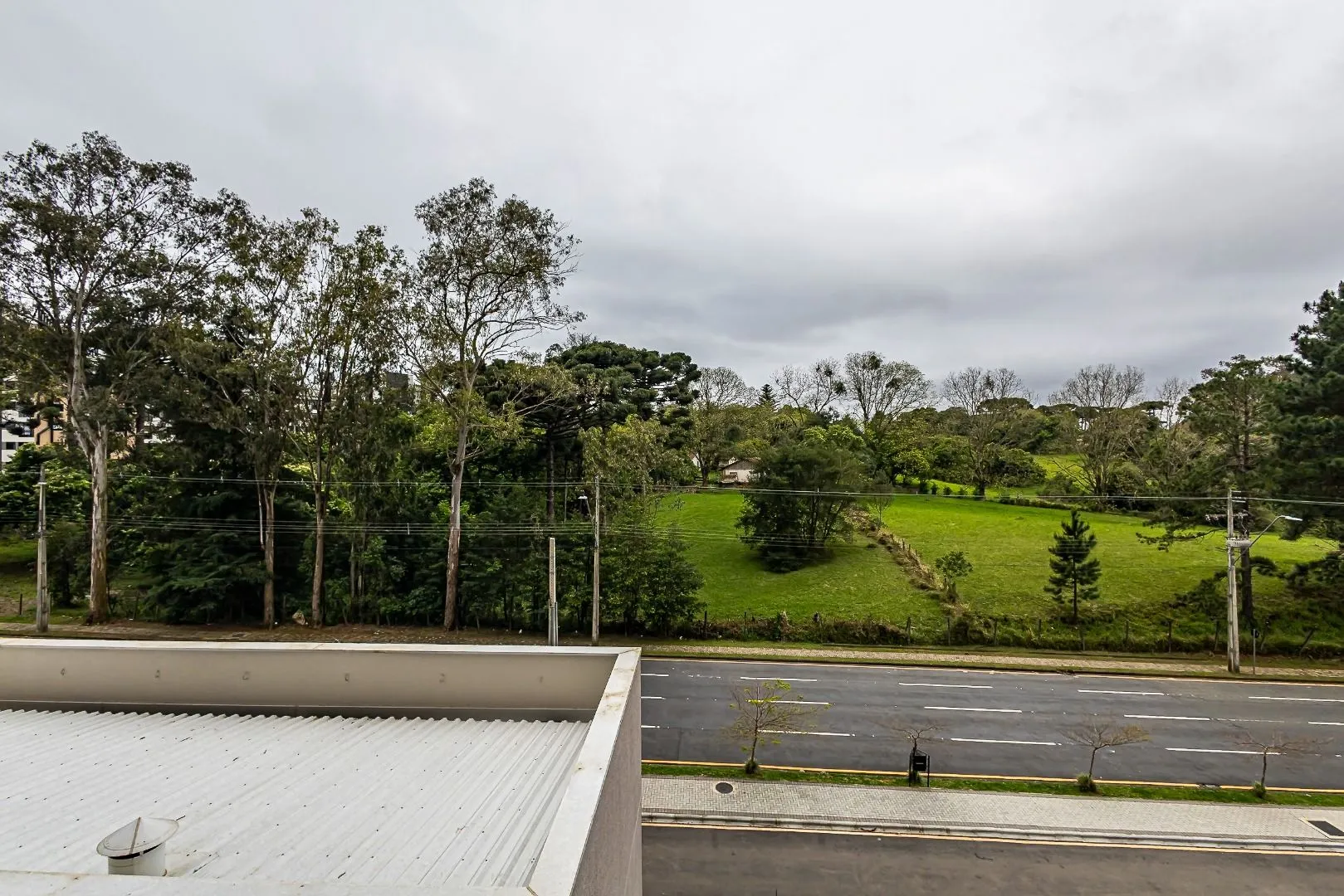 Furnished apartment, 78 m², with a glass-enclosed balcony — photo 135