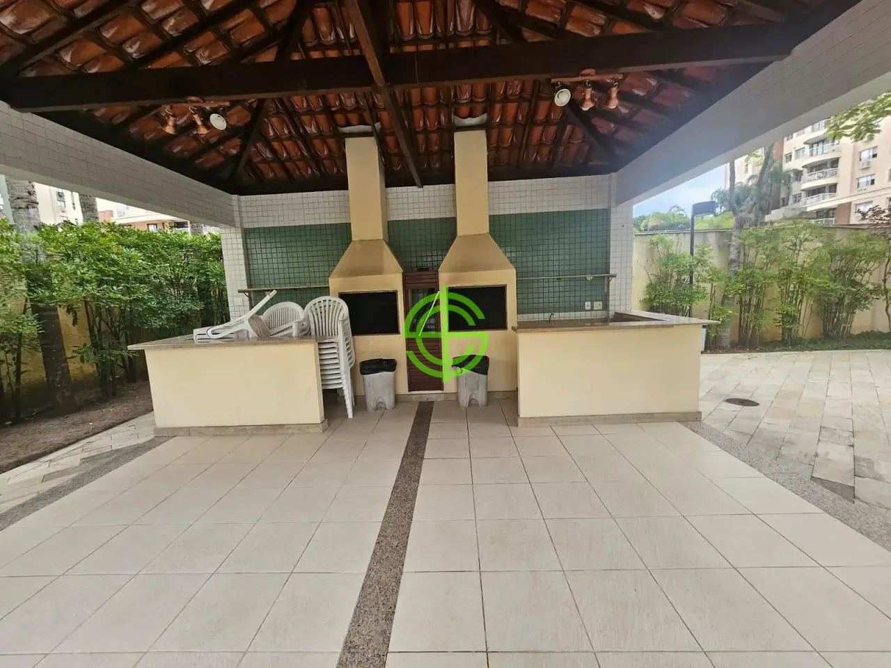 Duplex apartment with 2 bedrooms and a balcony — photo 17