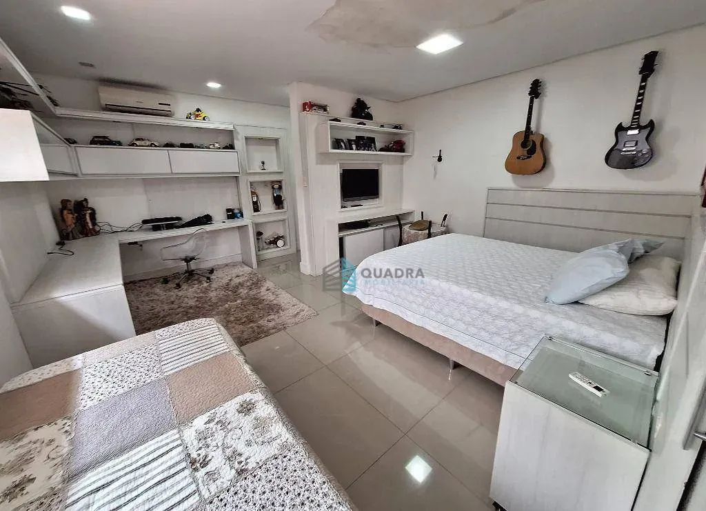 5-bedroom house with a private pool in Florianópolis — photo 39