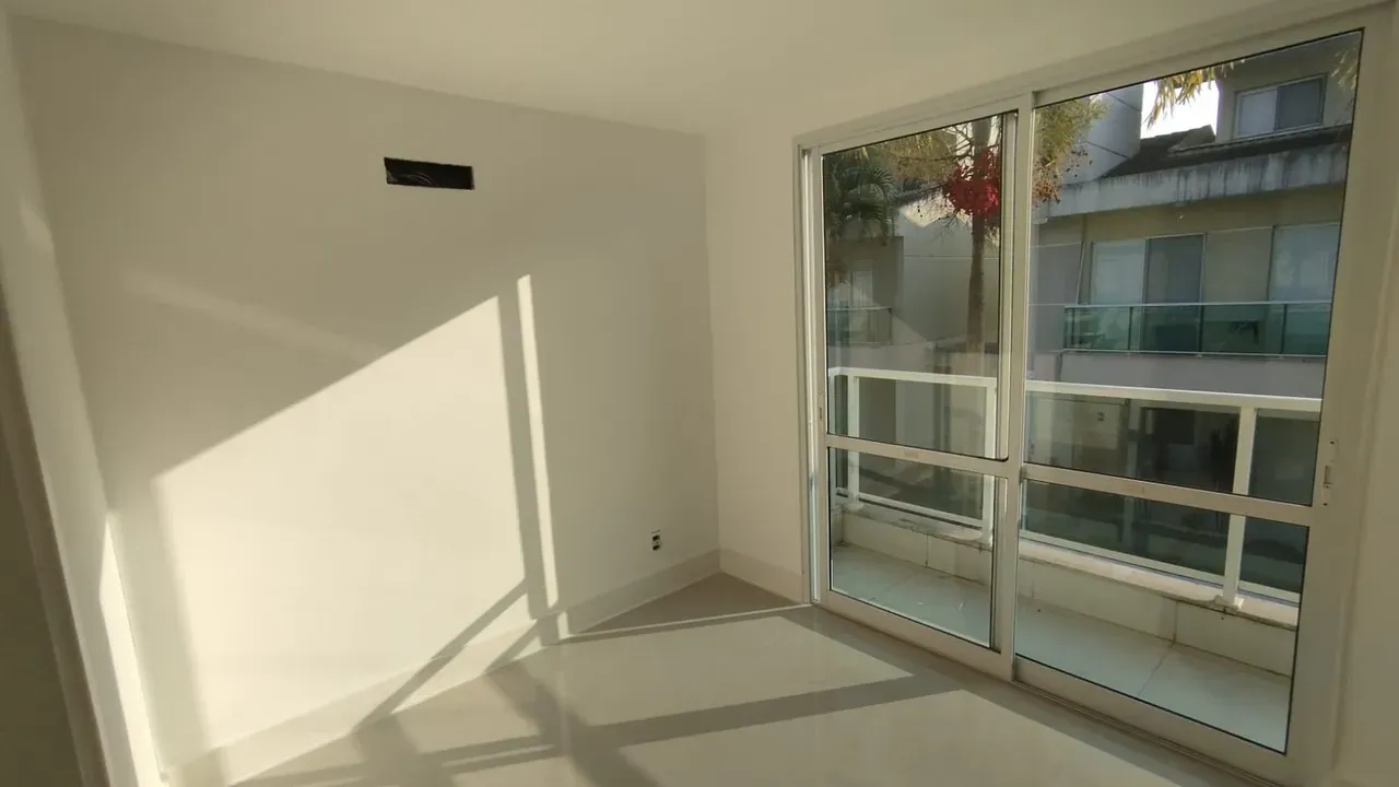 House with 5 bedrooms and 5 bathrooms and balcony grill — photo 22