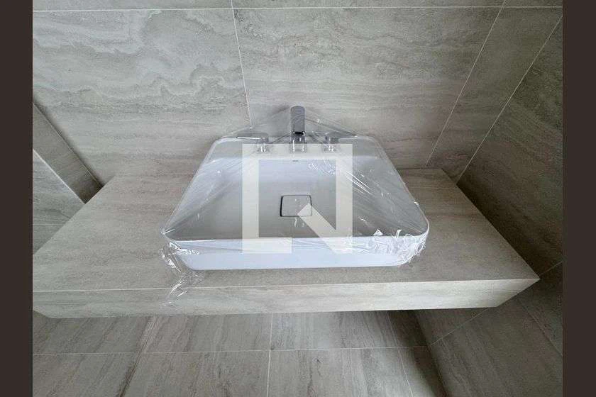 Apartment with 4 en-suite bedrooms and floor-to-ceiling windows — photo 29