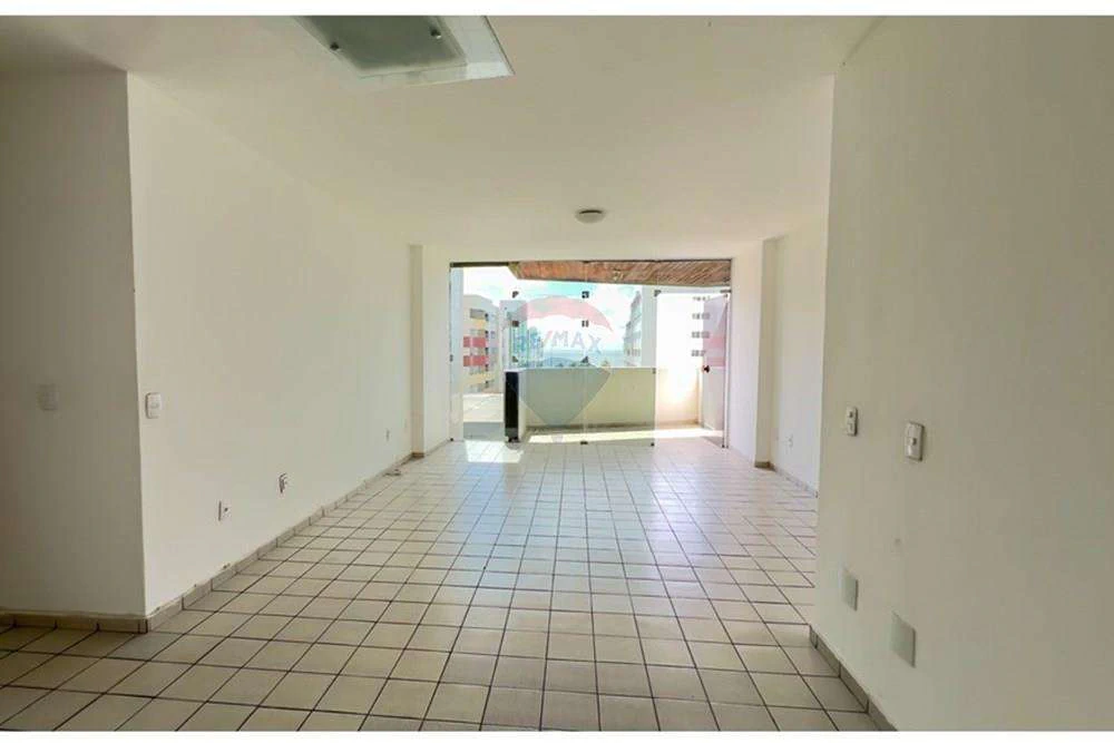Unfurnished 3-bedroom apartment with 150 m² and parking — photo 2