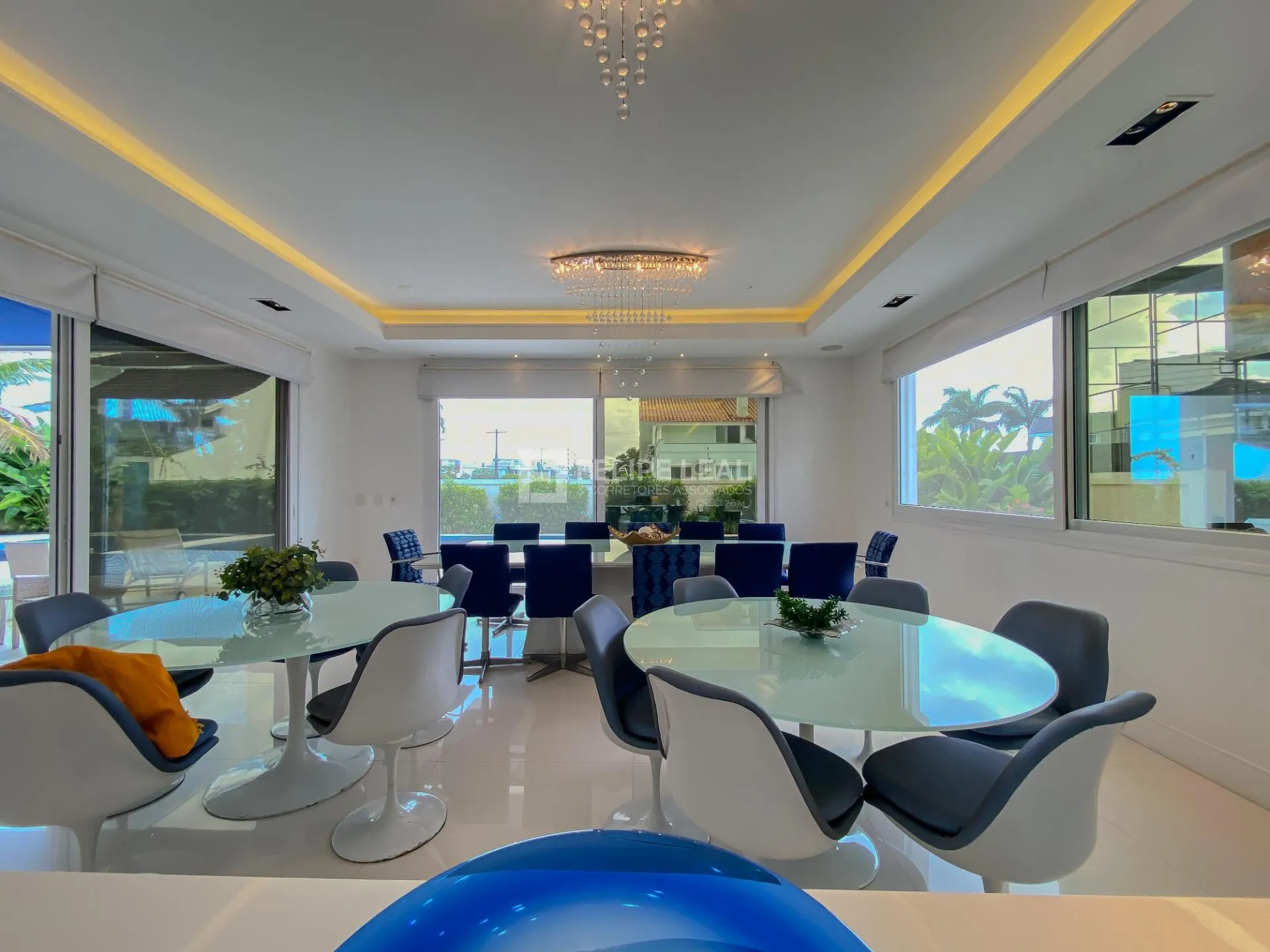 Casa em condomínio com 9 dormitórios e 8 suítes — photo 37