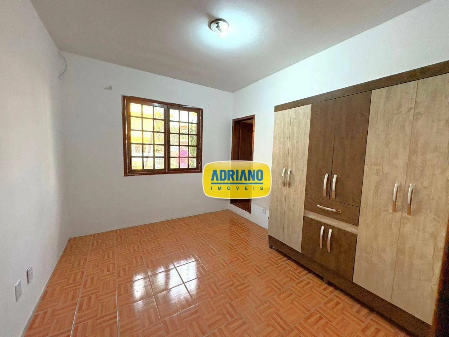 House with 5 bedrooms and 4 parking spaces, 400 m² — photo 24