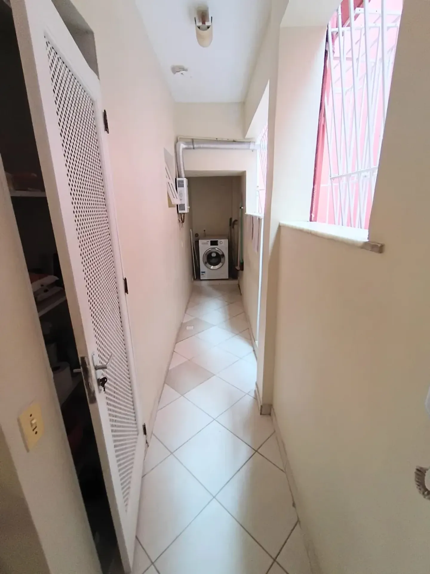 Furnished apartment, 67 m², with a bathtub — photo 15