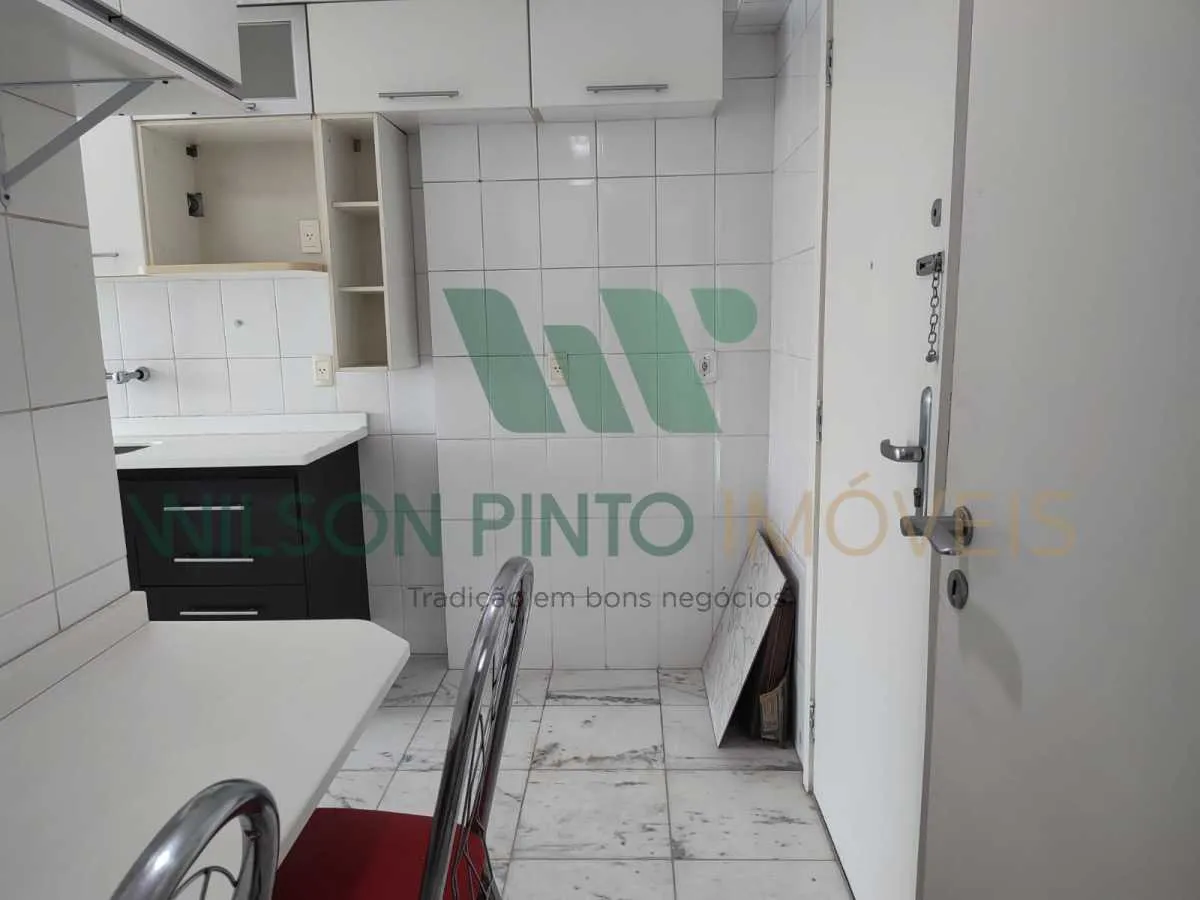 Balcony with a grill in a 2-bedroom apartment, 172 m² — photo 21