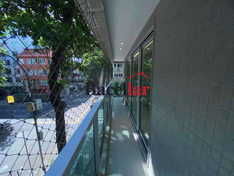 Apartamento con 4 suites y 229 m² con cocina cerrada — photo 27