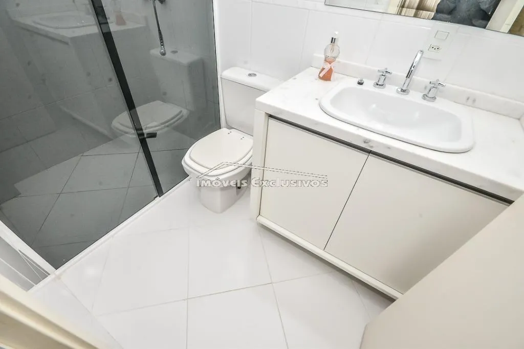 Furnished 253 m² house with 4 bedrooms and an open gas kitchen — photo 33