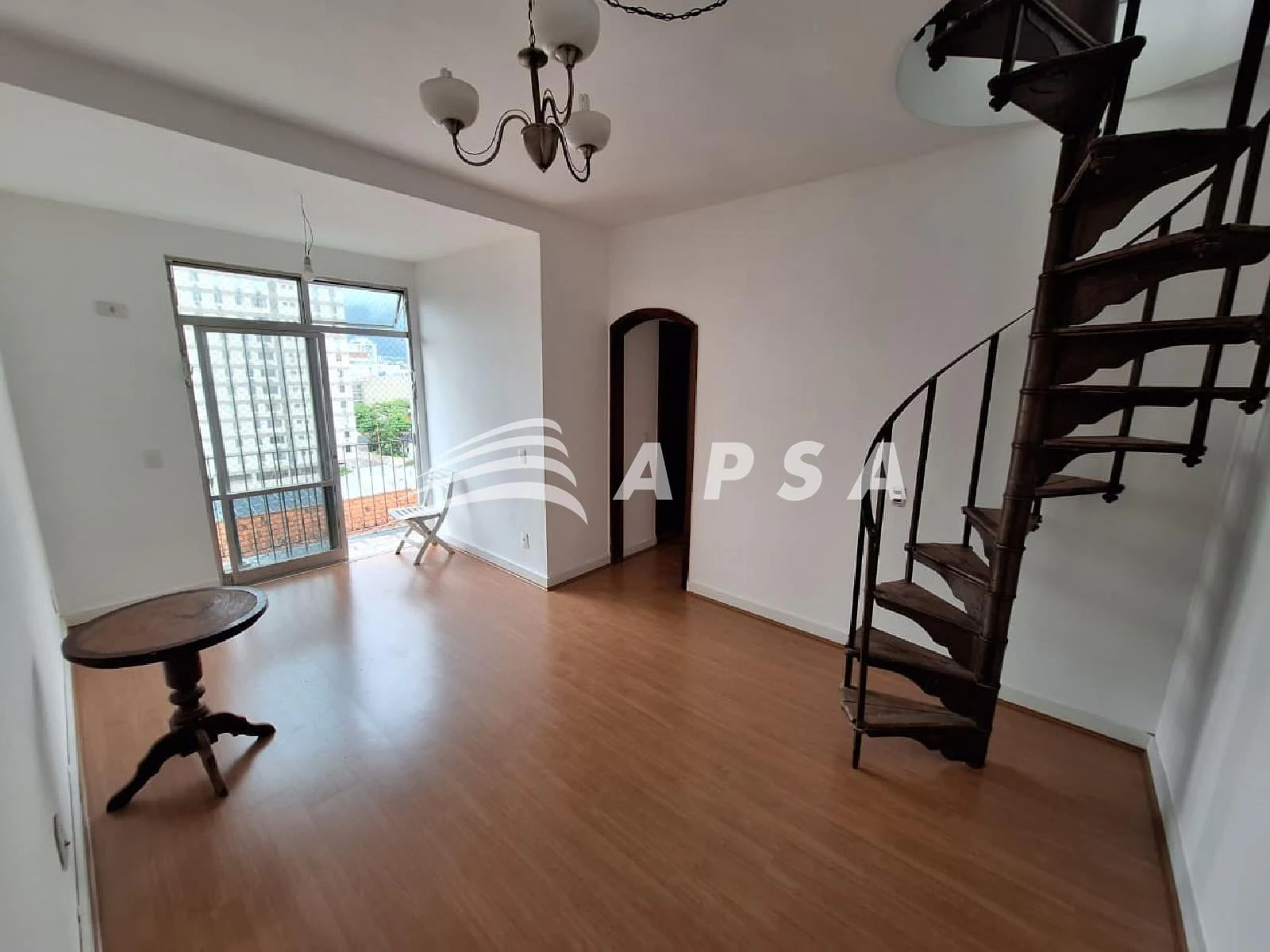 149 m² apartment with 3 bedrooms and a balcony