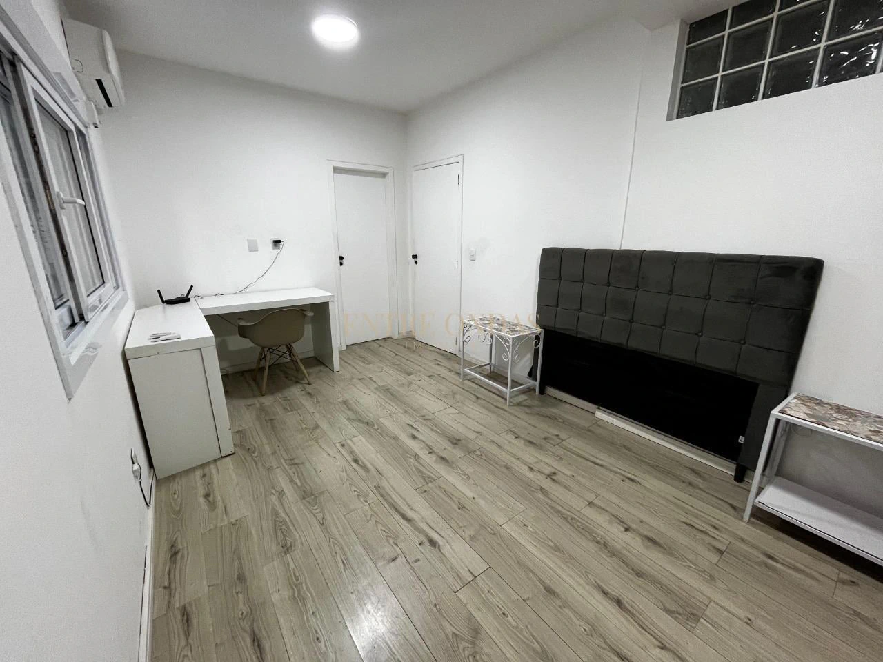 Furnished 2-bedroom apartment with 3 bathrooms — photo 17