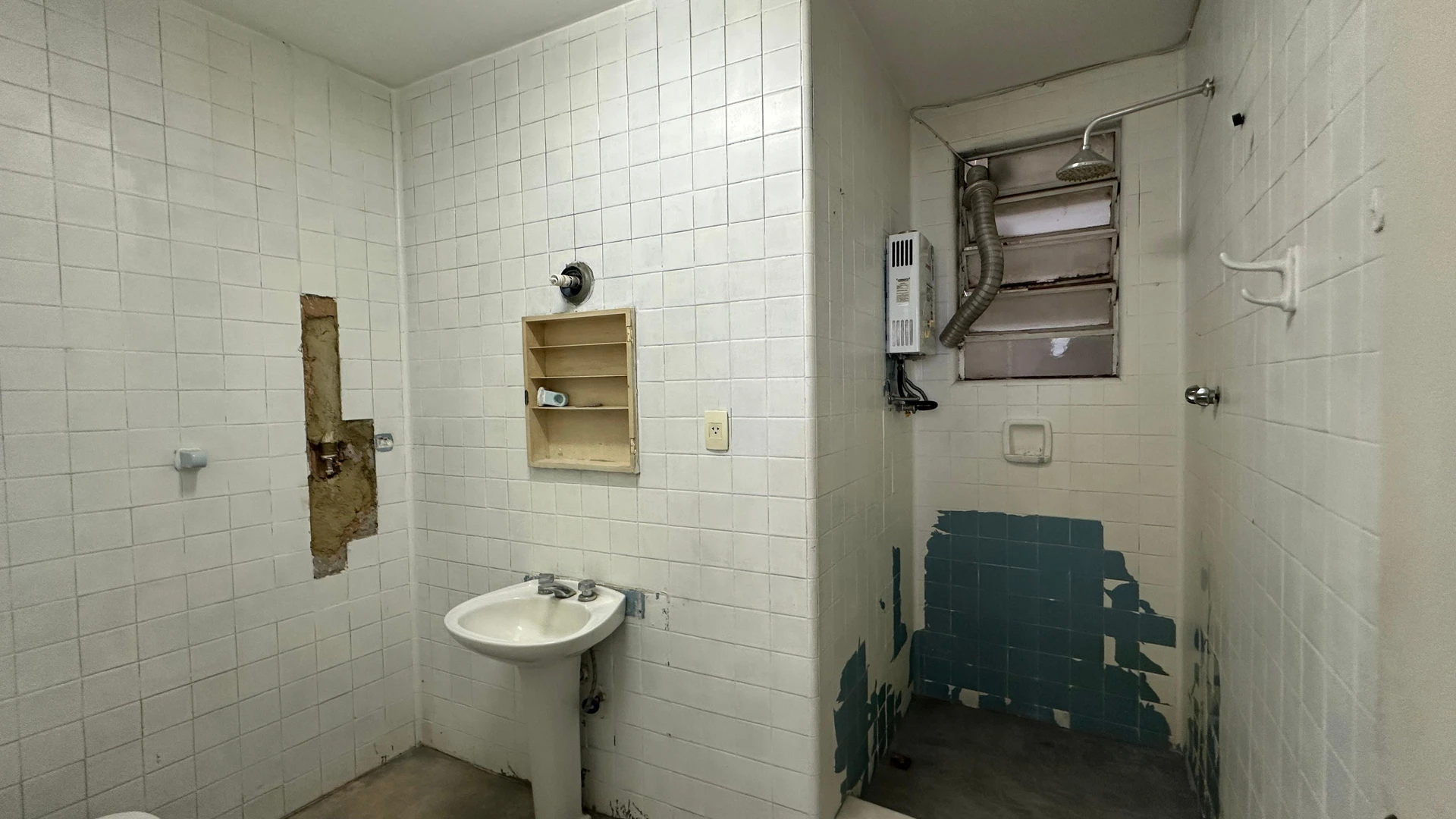 1-bedroom apartment with a separate kitchen and no parking — photo 14