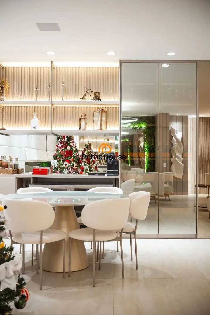 Furnished 4-bedroom apartment with 266 m² — photo 9