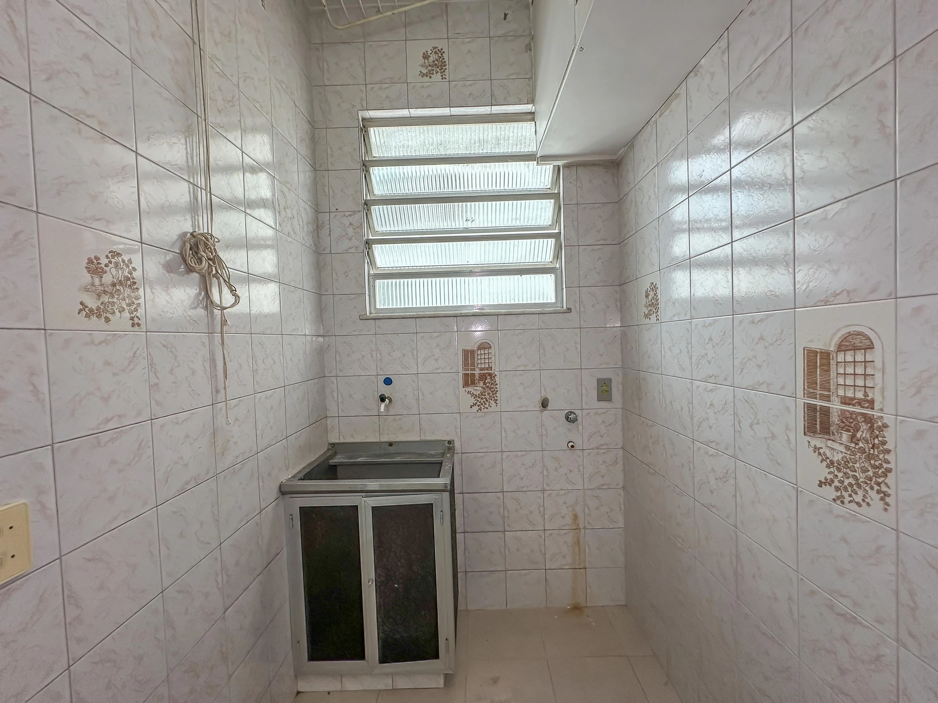 Washing machine in a 2-bedroom apartment, 80 m² — photo 4