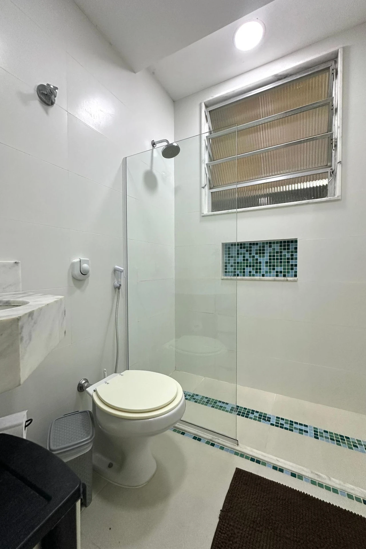 Apartamento mobiliado com 1 quarto, varanda e 2 banheiros — photo 5