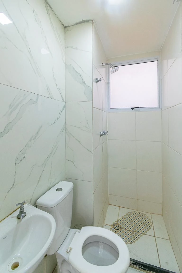 2-bedroom apartment in a building with a gym — photo 12