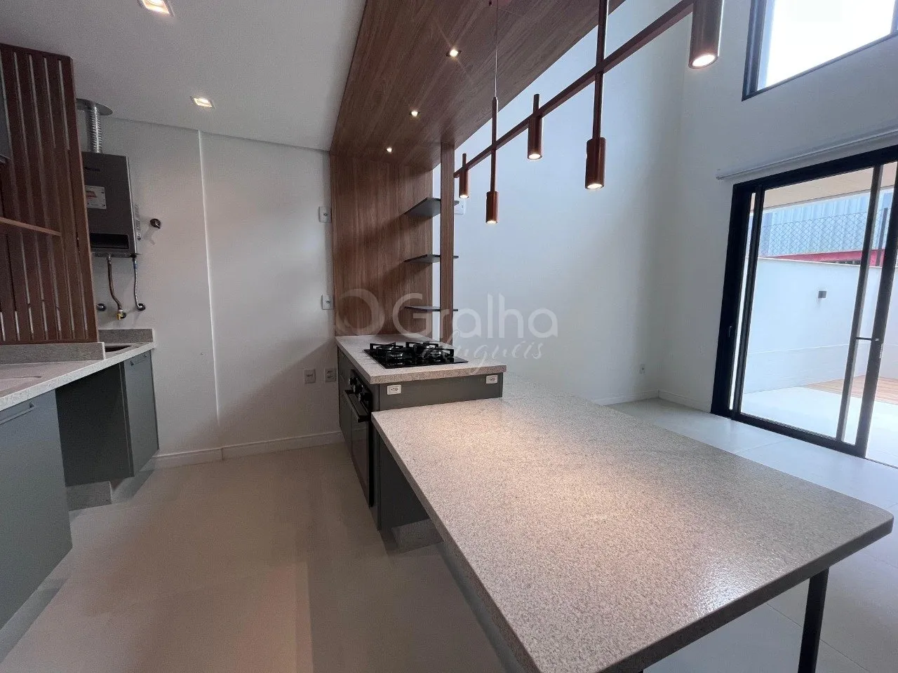 Floor-to-ceiling windows in a one-bedroom apartment, 80 m² — photo 2