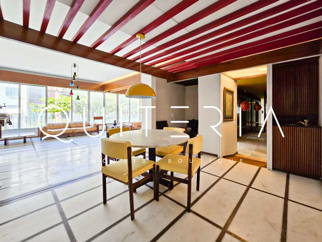 4-bedroom apartment with 4 bathrooms across 300 m² — photo 9