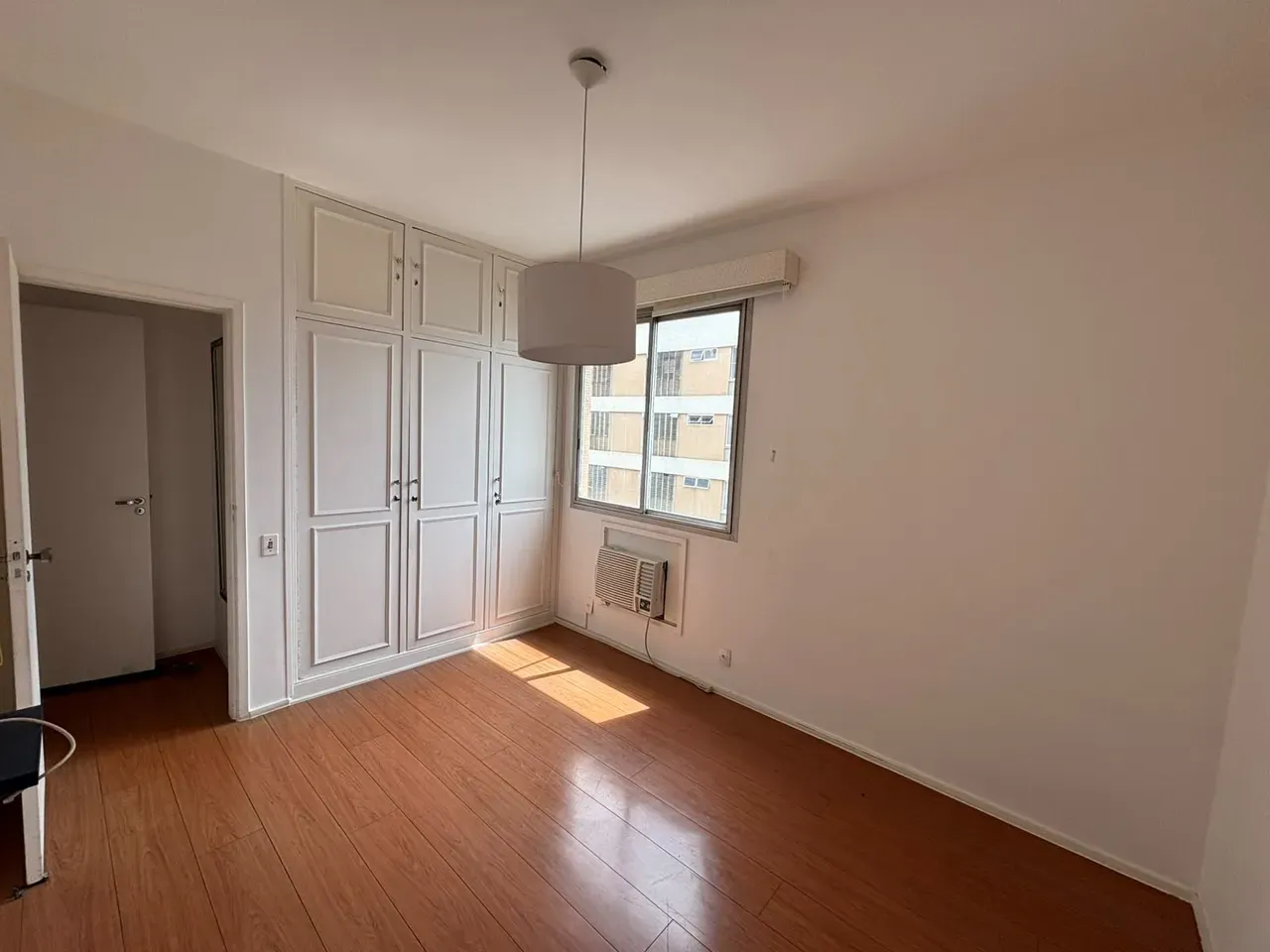 Water view in a 4-bedroom apartment, 130 m² — photo 6
