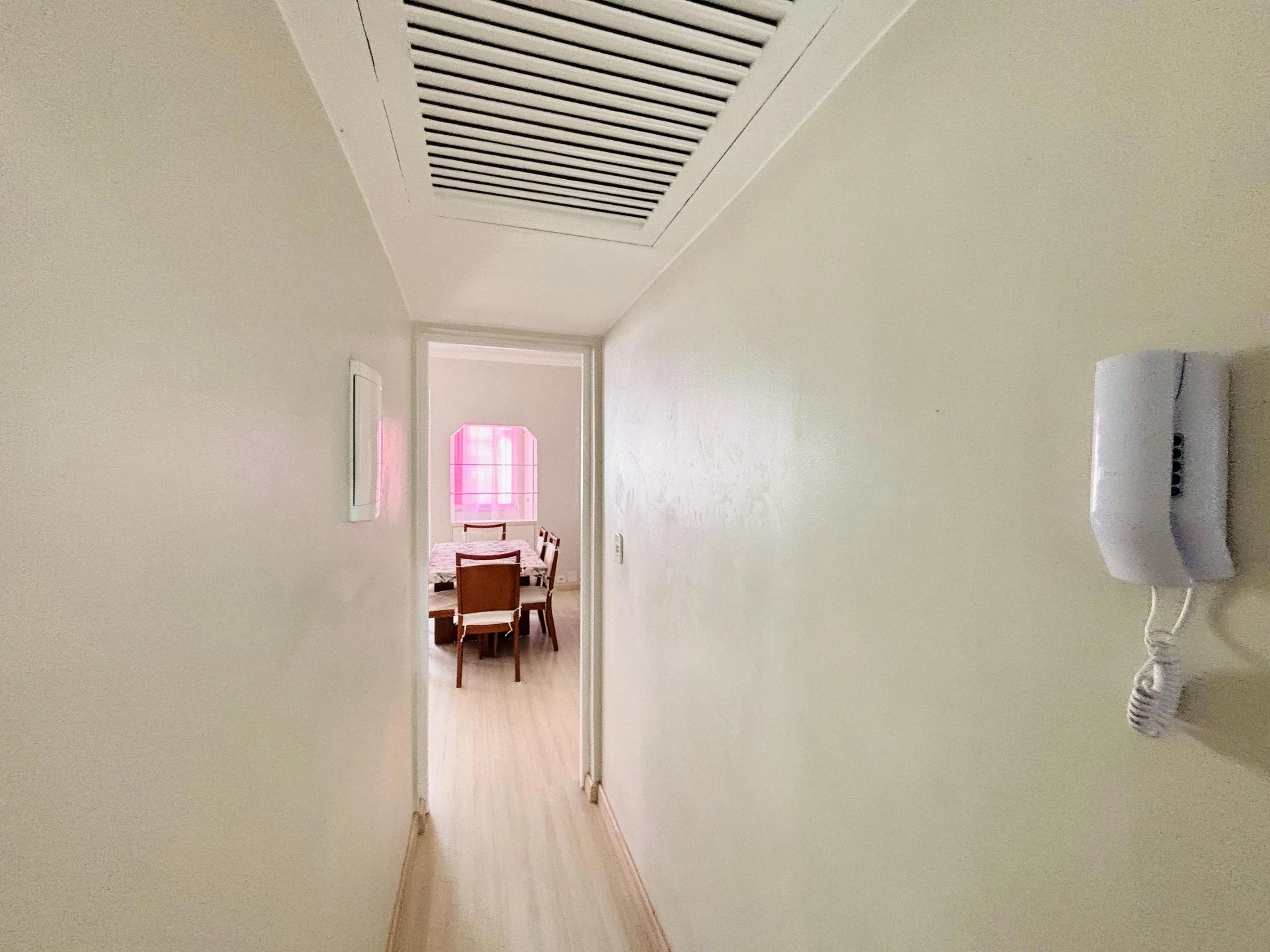 Mountain view in a 3-bedroom apartment, 120 m² — photo 30