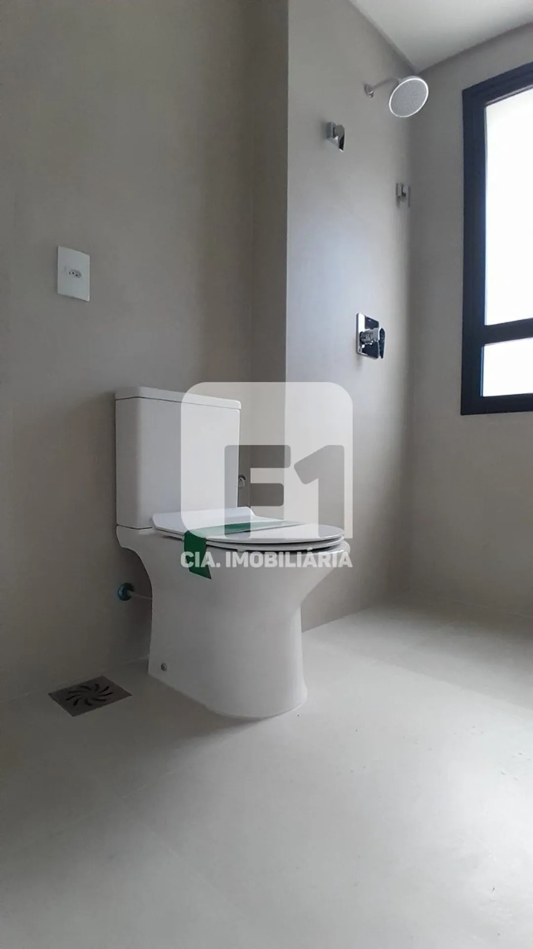 Furnished apartment with 2 en-suite bedrooms — photo 43