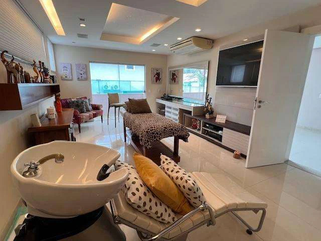Furnished house with 7 en-suite bedrooms and 830 m² — photo 12
