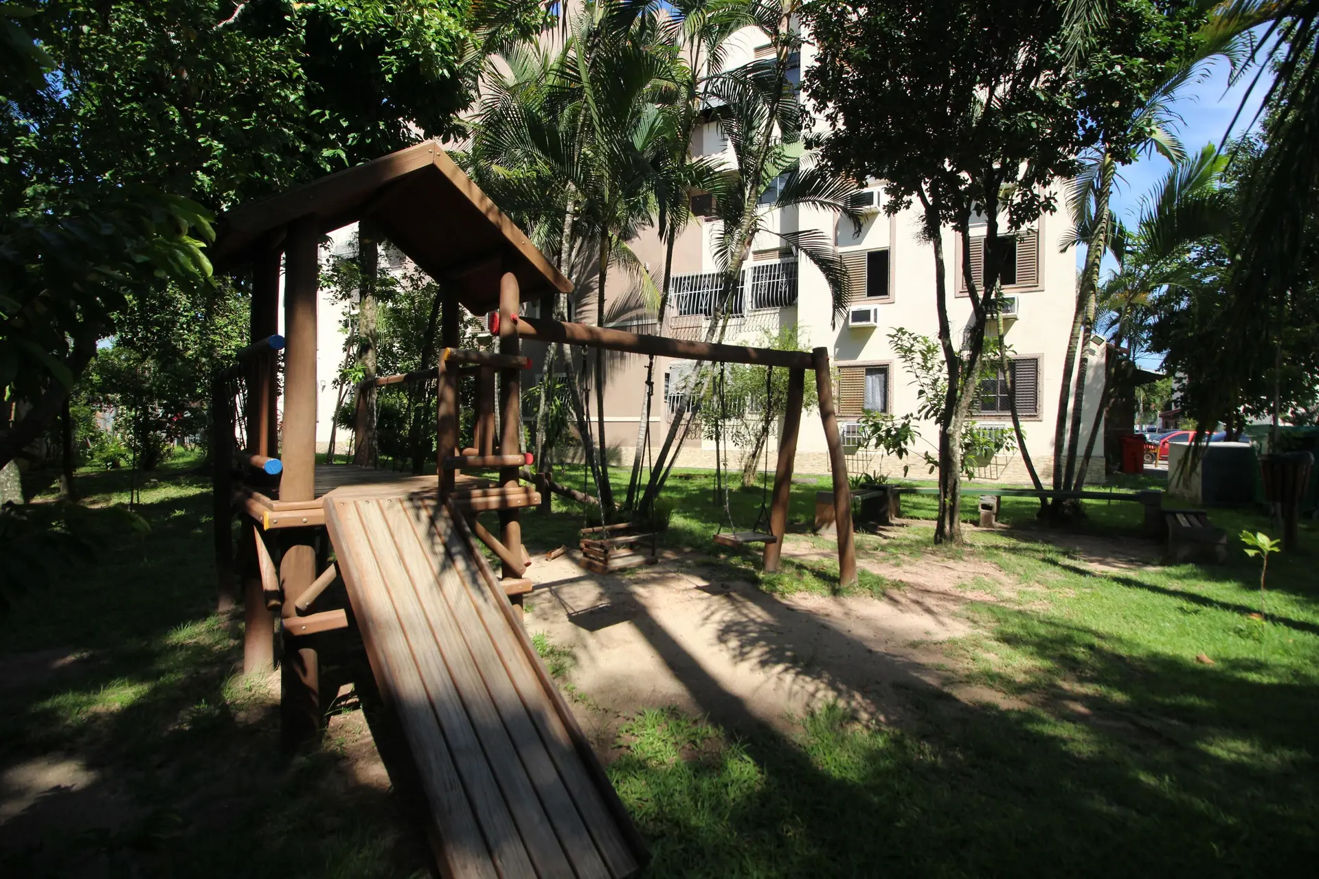 2-bedroom apartment with a mountain view in Rio de Janeiro — photo 34