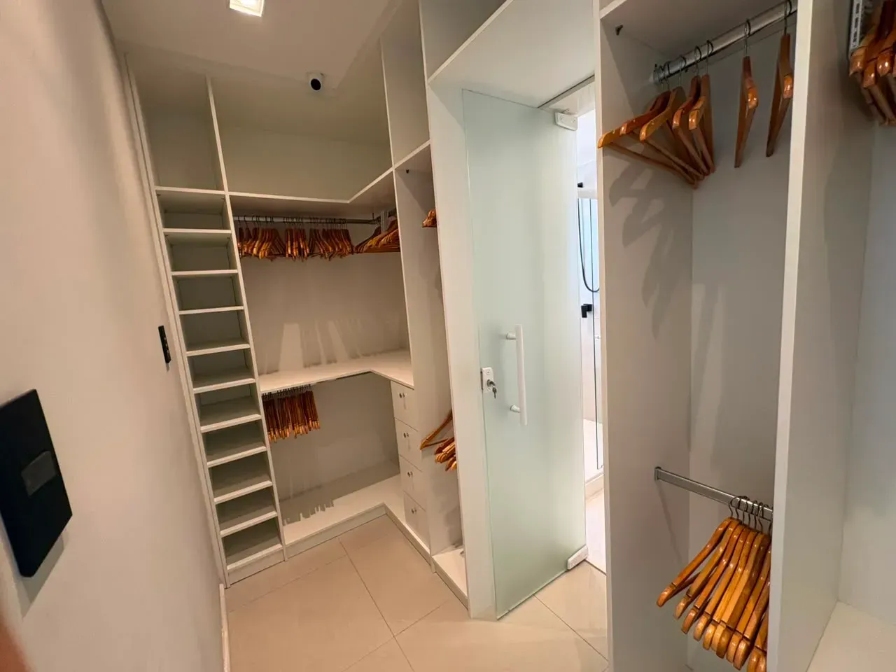Furnished house with 5 bedrooms and 5 bathrooms — photo 3