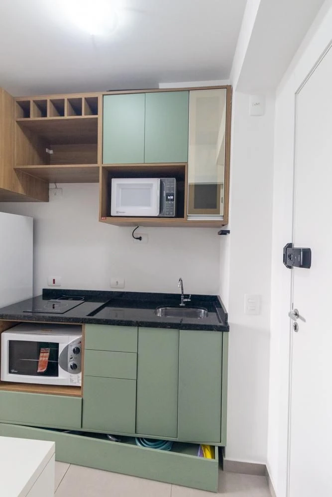 Furnished studio with 1 bedroom and glass balcony — photo 9
