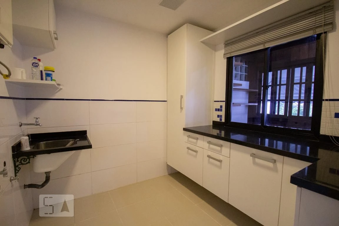 3-bedroom apartment with a balcony and built-in BBQ — photo 37