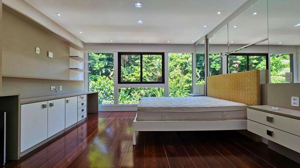 Condo house with 5 bedrooms and a gas kitchen — photo 4