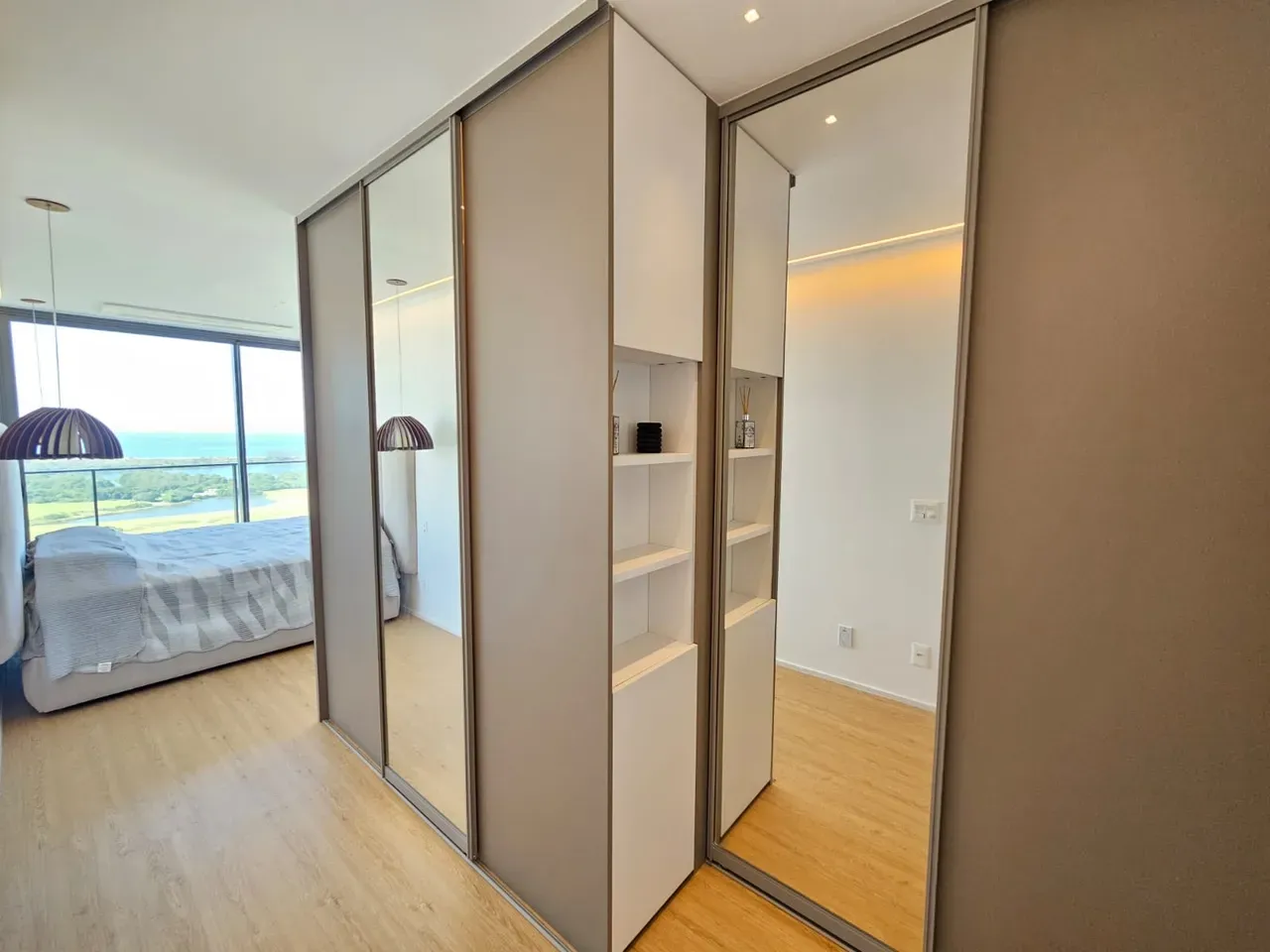 231 m² apartment with 3 bedrooms and 5 bathrooms — photo 13