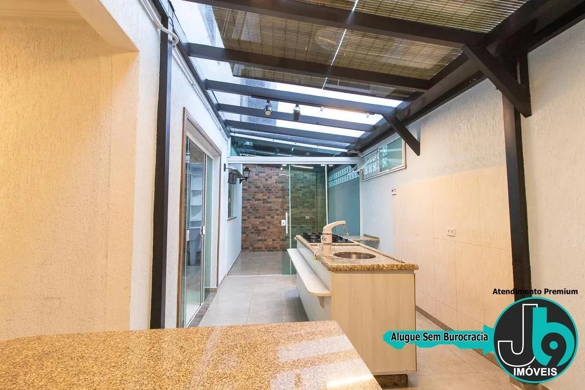 212 m² house with a home office and a glass-enclosed balcony — photo 28