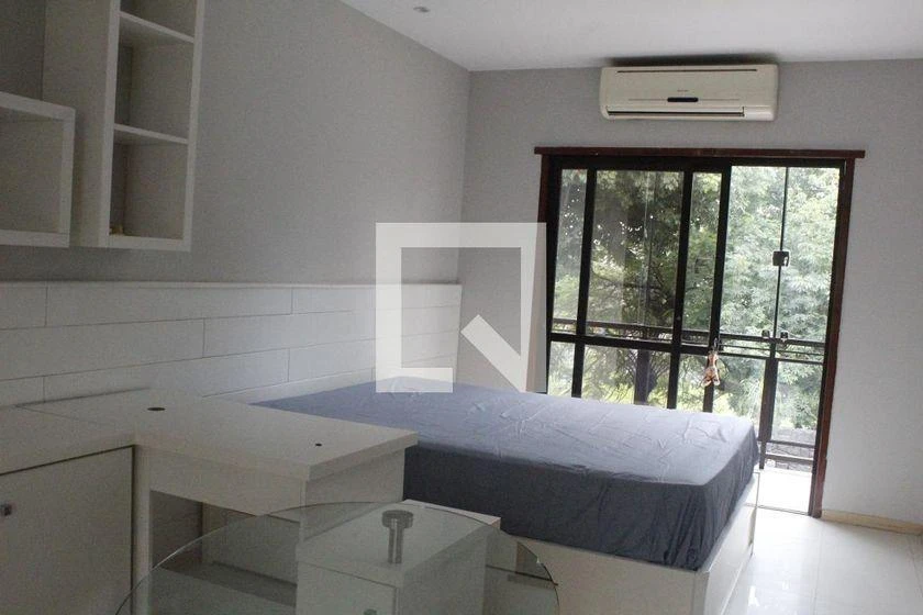 800 m² house with 5 bedrooms and a private-use pool — photo 43
