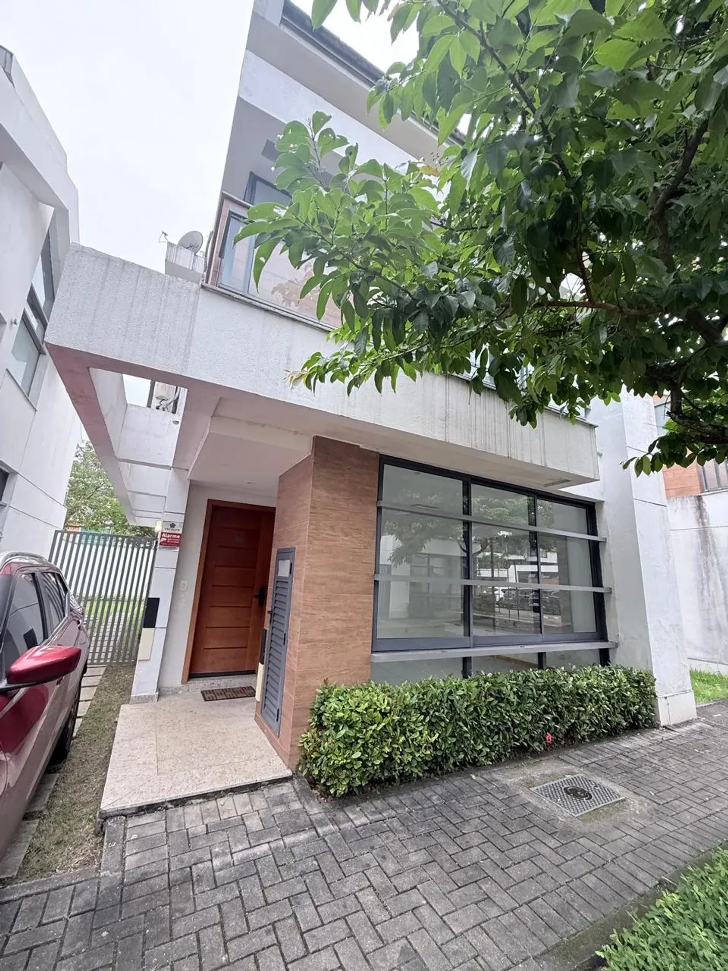 Casa com janelas do piso ao teto, Recreio dos Bandeirantes — photo 3