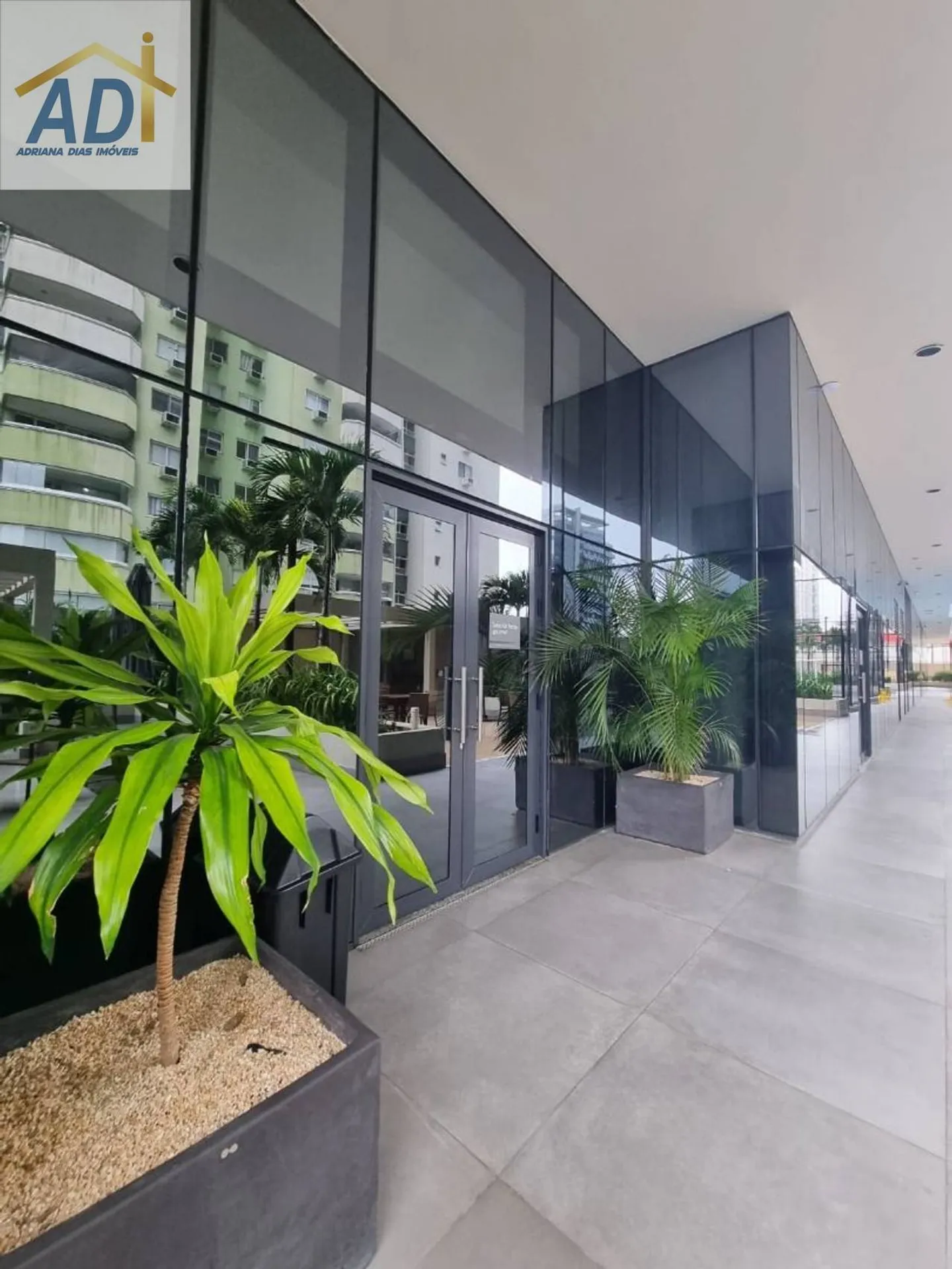 Furnished duplex penthouse with 2 bedrooms and 172 m² — photo 63