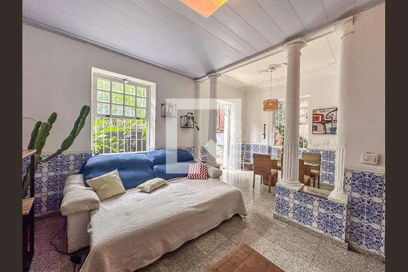 Casa com 4 quartos, jardim privativo e 300 m² — photo 3
