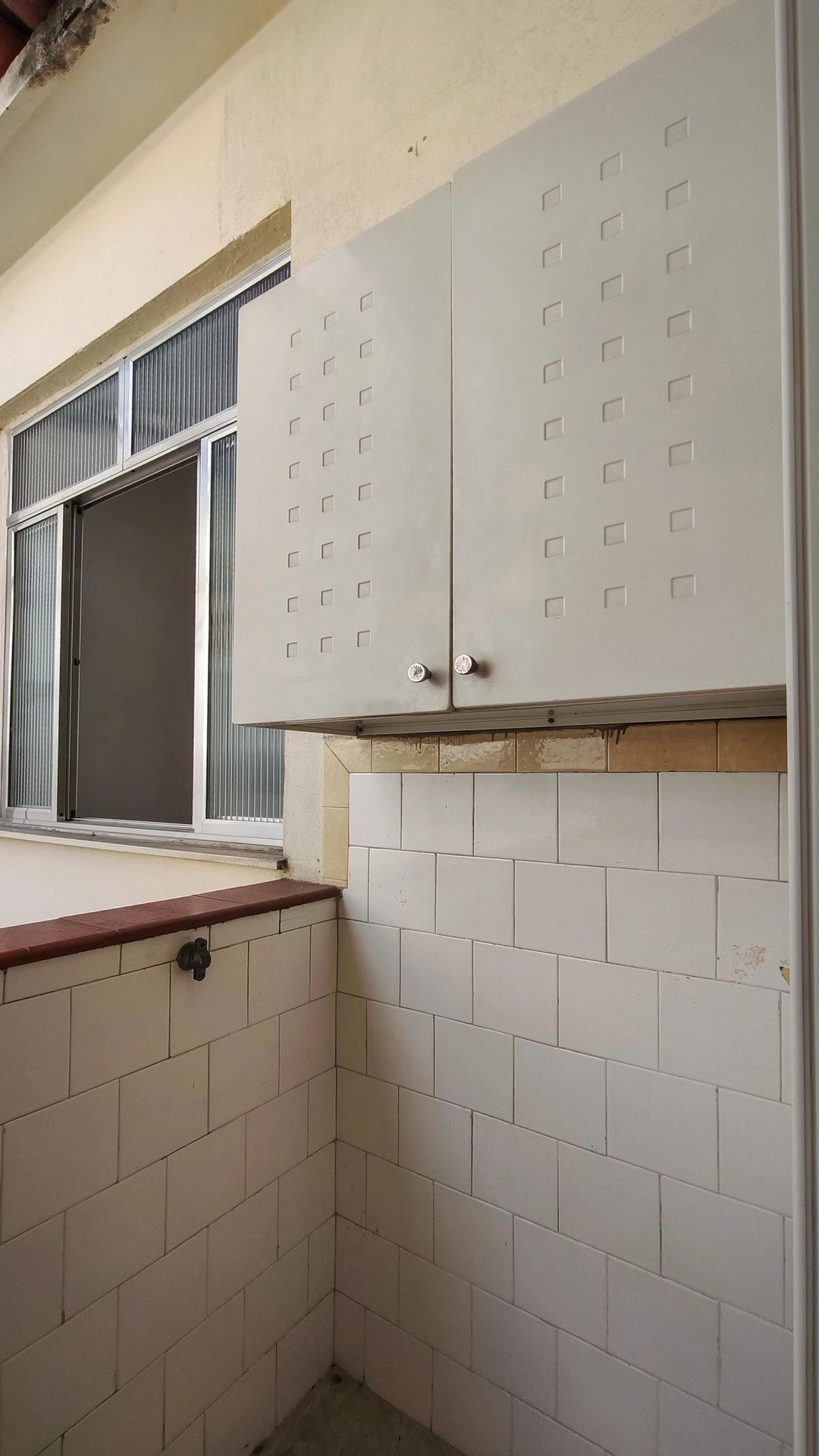 Деревянный пол или ламинат и 1 спальня: квартира 40 м² — photo 13