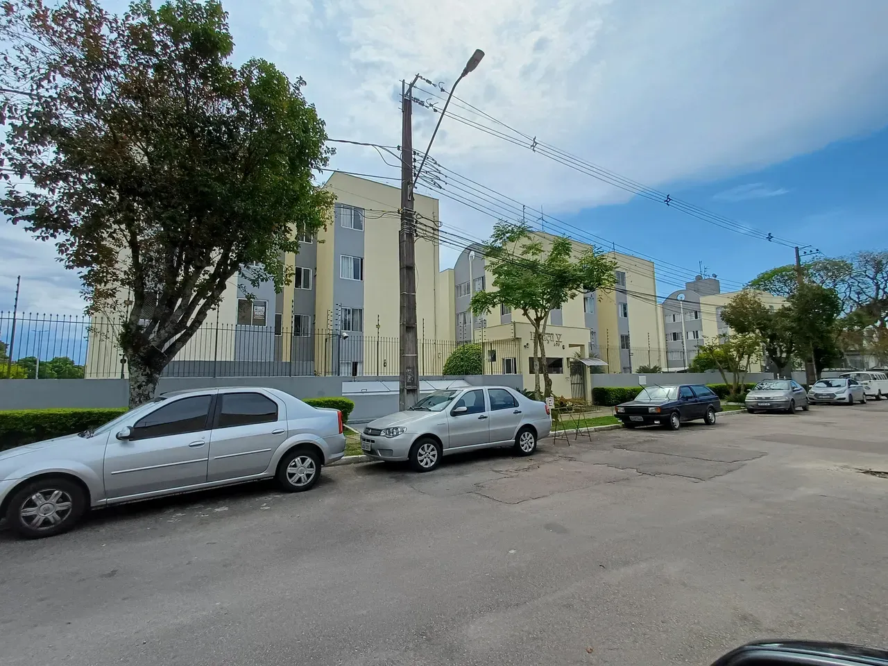 3-bedroom apartment with a grill on the balcony in Curitiba — photo 16