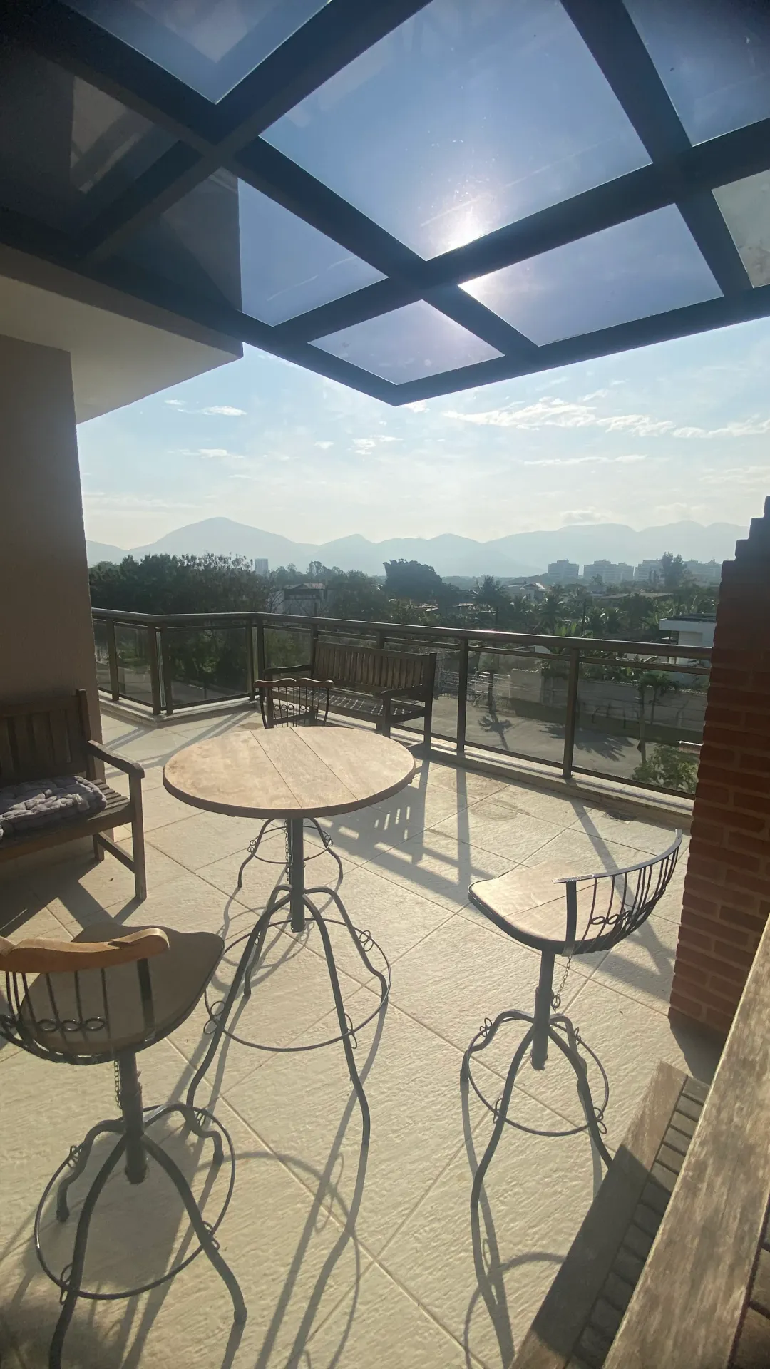 Mountain view in a 4-bedroom apartment, 142 m² — photo 8
