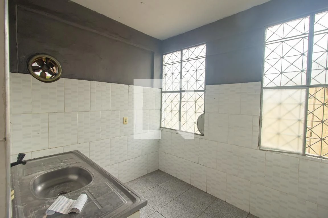 Unfurnished house with 2 bedrooms and 1 tiled bath — photo 14