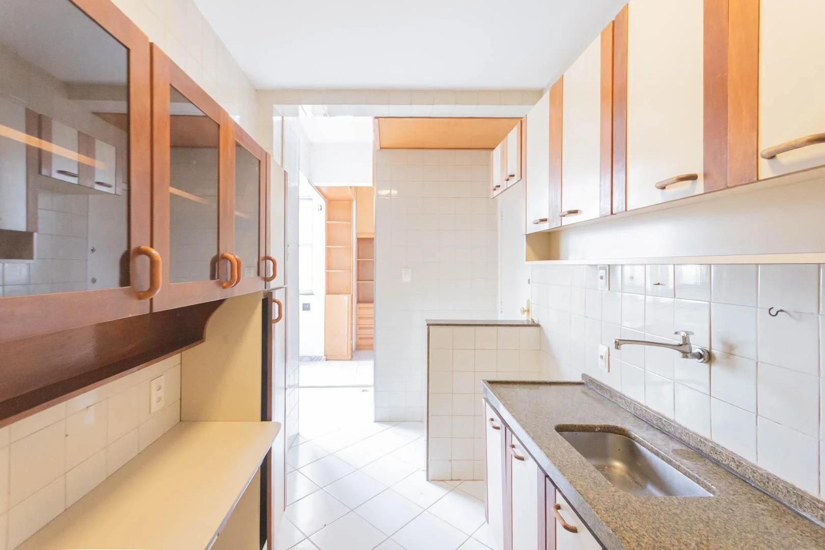 Home office in a 2-bedroom apartment, 90 m² — photo 8