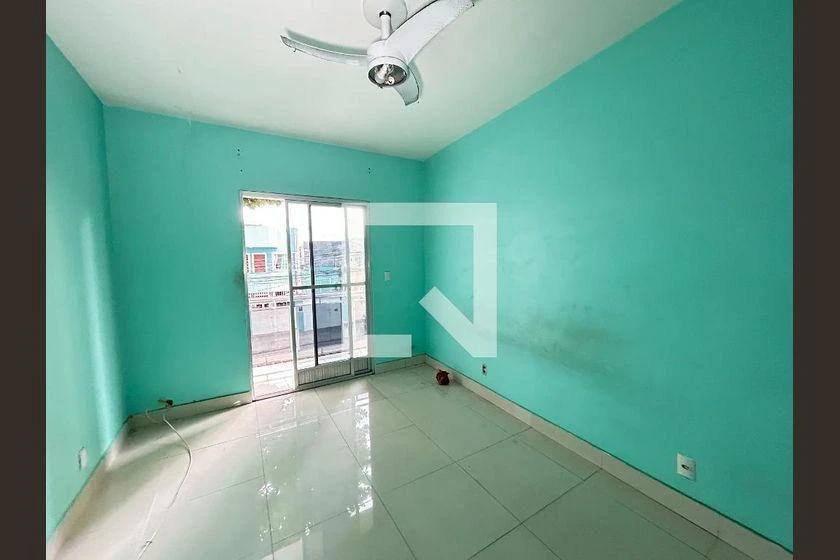 3-bedroom house with a walk-in closet — photo 2
