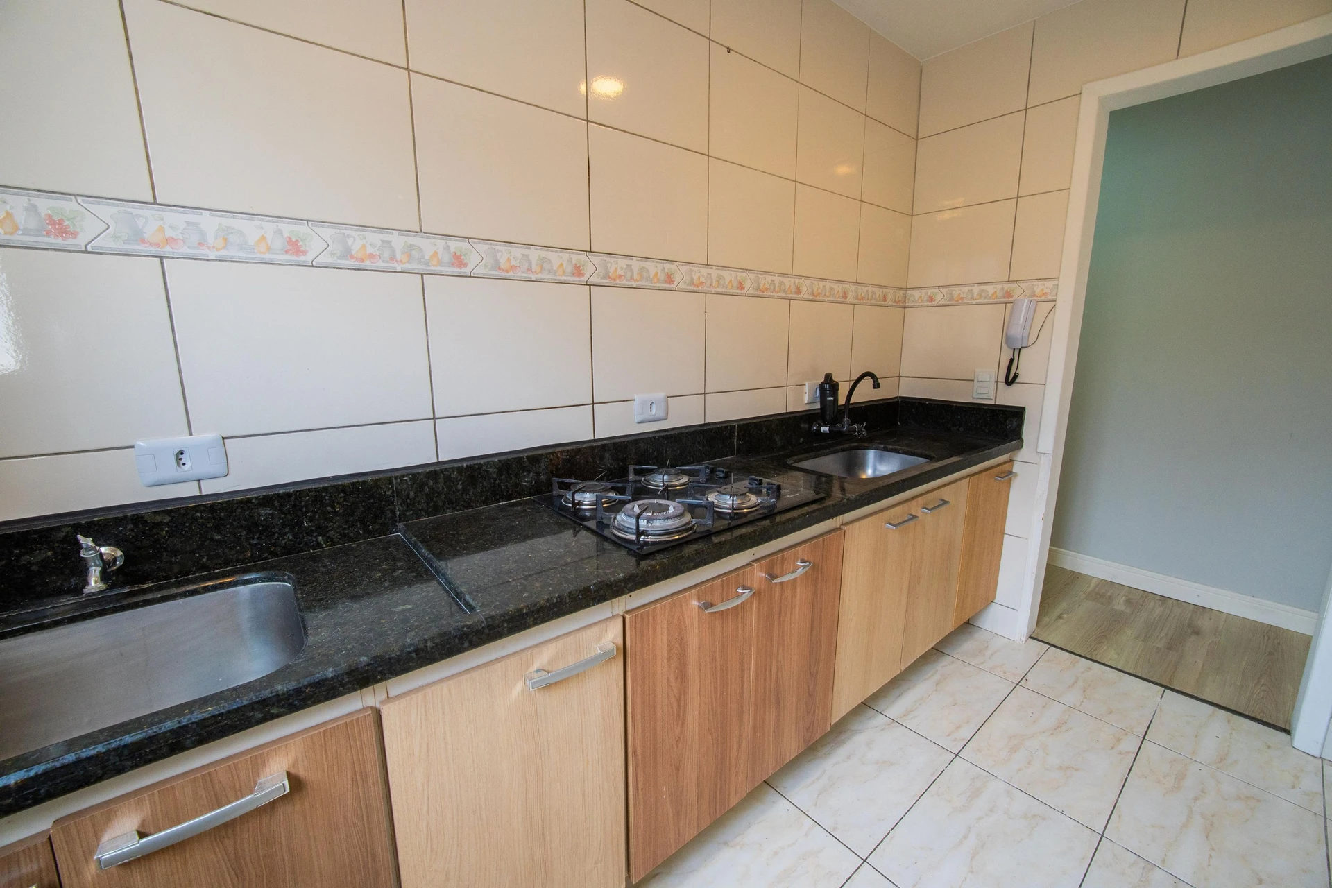2-bedroom apartment with a washing machine in Curitiba — photo 7
