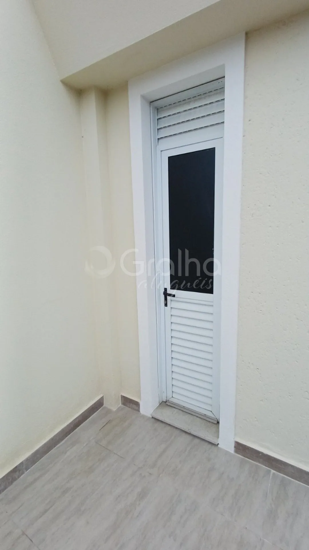 Furnished apartment, 160 m², with a washing machine — photo 25