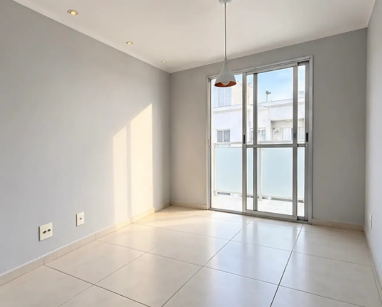 Apartamento de 2 quartos em condomínio com academia — photo 3