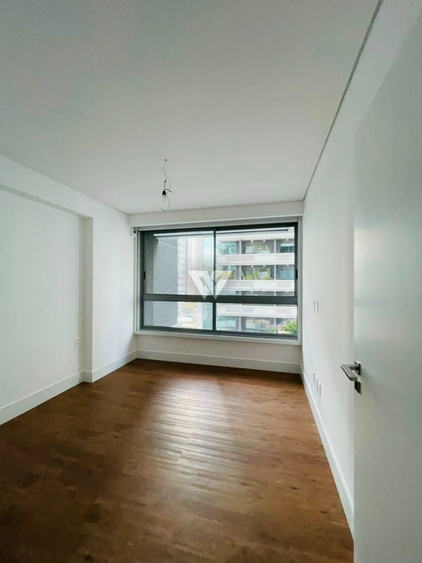 Apartment, 42 m², with a glass-enclosed balcony — photo 25