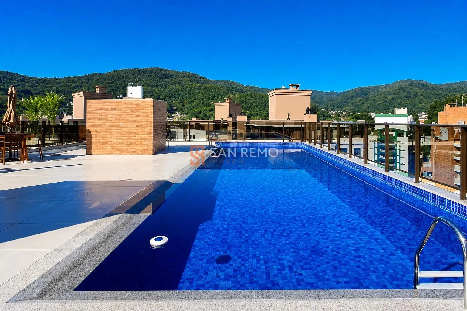 Furnished 46 m² apartment with 1 en-suite bedroom — photo 10