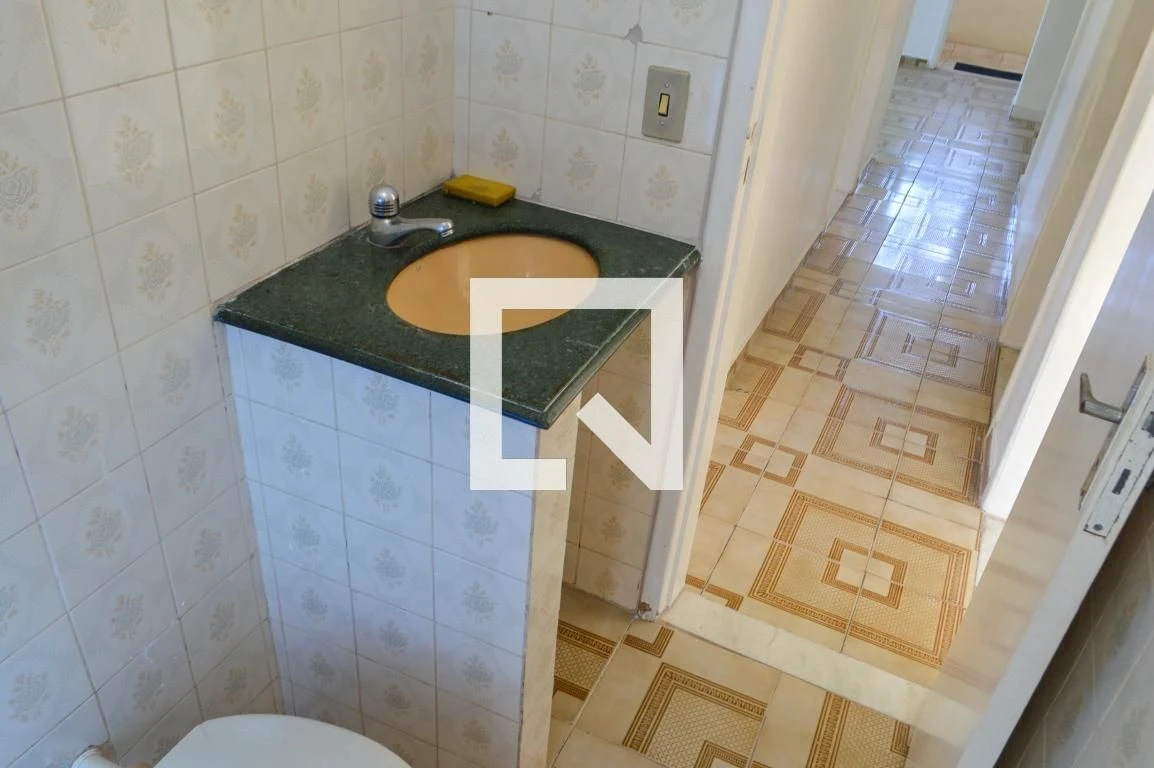 Apartamento sem mobília com 3 quartos e banheiro — photo 9