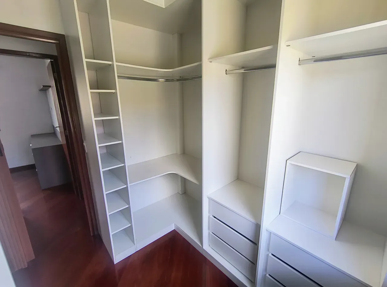 Apartamento de 3 quartos com closet — photo 3