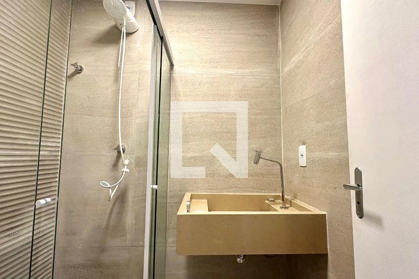 Rental apartment with 3 bedrooms and 3 bathrooms — photo 32